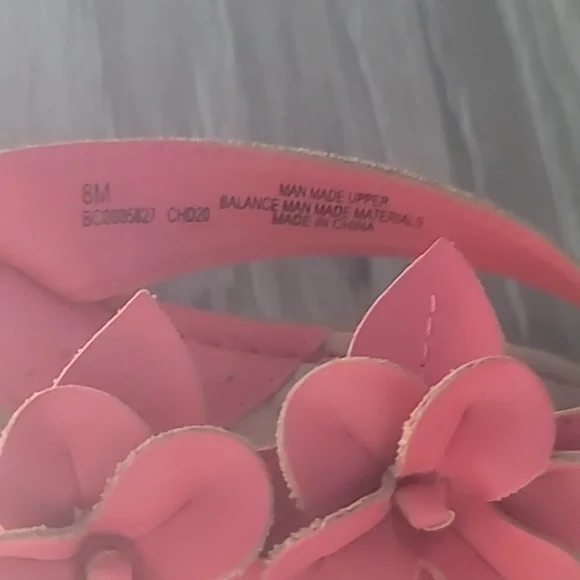 b.o.c. Women's Sandals 8M Red Pink Floral Flip Flop Flower Vegan Leather Shoes - Picture 9 of 9